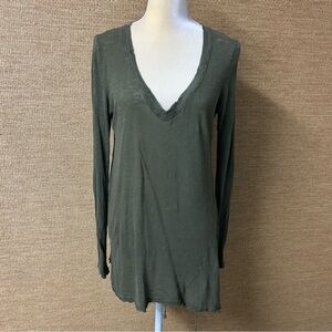 Free People We The Free Top Womens Medium Olive Green Distressed READ